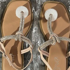 y•not? NEW Size 5 sandals